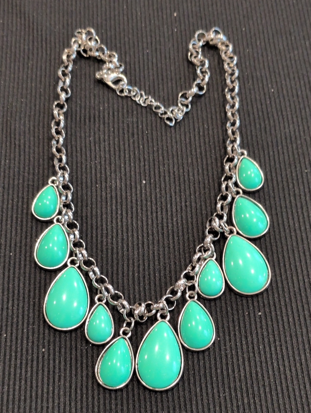 Green Cabochon Teardrop Statement Necklace 11" - Women Jewelry